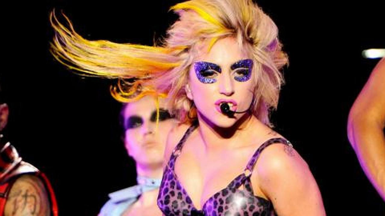 Refund tiket Lady Gaga 10 Juni di Gandaria City