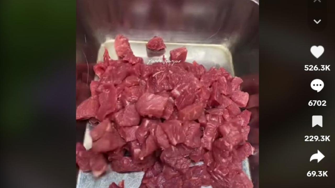 <b>1. Siapkan Daging</b><br>