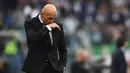 Ekspresi Pelatih AS Roma, Luciano Spalletti saat menemani timnya melawan Lazio pada laga Derby della Capitale di Olympic Stadium, Roma, Italia, (4/12/2016). AS Roma menang 2-0.  (AFP/Filippo Monteforte)