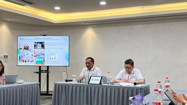 Direktur Keuangan (CFO) PT Bundamedik Tbk, Cuncun Wijaya dalam media briefing, Jumat (31/10/2025). (Liputan6.com/Gagas)