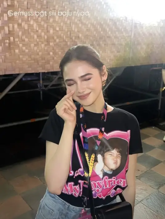 <p>Syifa Hadju tampil menggemaskan dengan outfit menarik di Pestapora. [Foto: Instagram/ Syifa Hadju]</p>