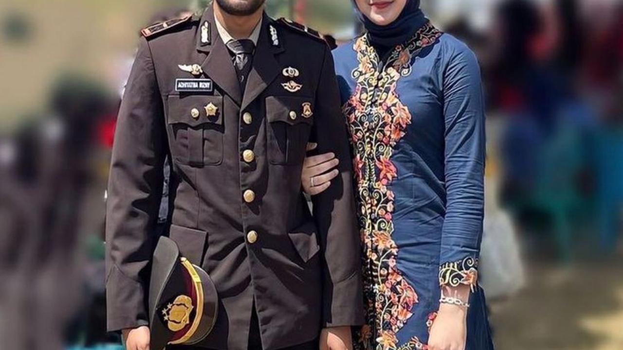 Setia Menemani Kemanapun sang Suami Pergi