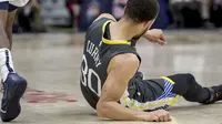 Stephen Curry Jadi Korban Kemenangan Warriors