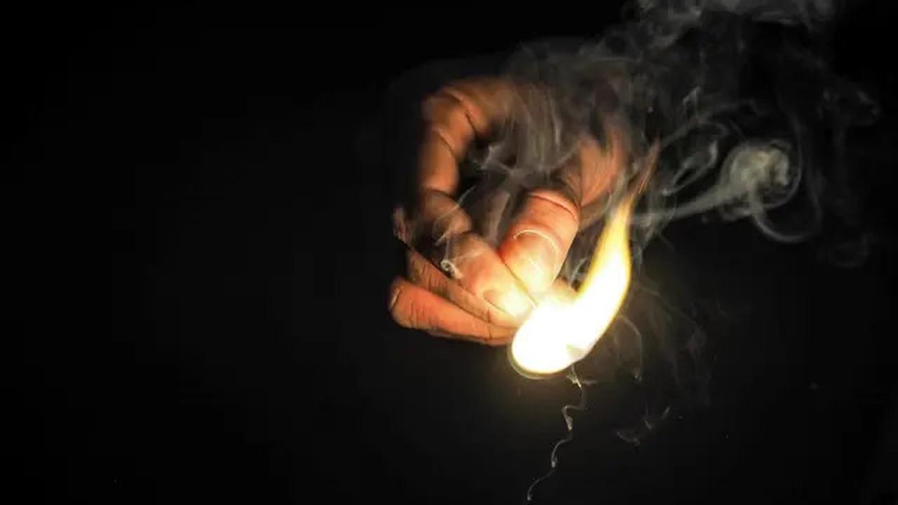 Penyakit Misterius, Pria Ini Merasa Panas Saat Sentuh Es dan Dingin Saat Pegang Api