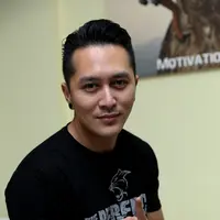 Demian Aditya merupakan illusionist yang lahir di Tegal, 19 Juni 1980. (Wimbarsana/Bintang.com)