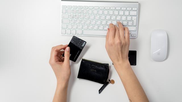 Danamon Gandeng Grab Luncurkan Kartu Kredit Visa untuk Permudah Generasi Muda