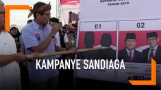 Kampanye terbuka di Sukabumi Cawapres 02 Sandiaga Uno menerima sumbangan uang dari masyarakat. Sumbangan dikumpulkan oleh mantan gubernur Jabar Ahmad Heryawan