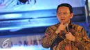 Gubernur DKI Jakarta Basuki Tjahaja Purnama geram dengan harga barang di JakBook dan Edu Fair 2015 lebih mahal dari harga pasaran, Jakarta, Senin (27/7). Ahok menghimbau agar warga tidak lagi belanja dipameran tersebut. (Liputan6.com/Herman Zakharia)