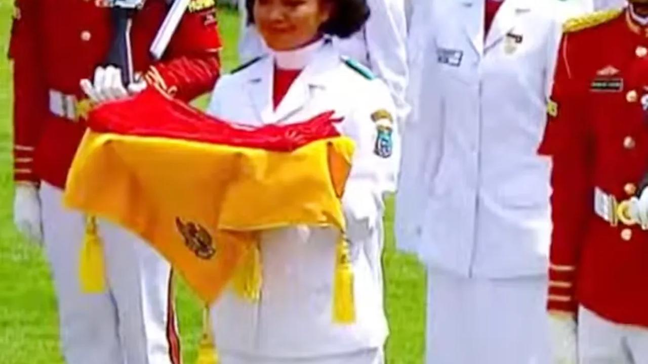 Momen Sepatu Pembawa Baki Merah Putih Copot saat Upacara HUT ke-78 RI di Istana