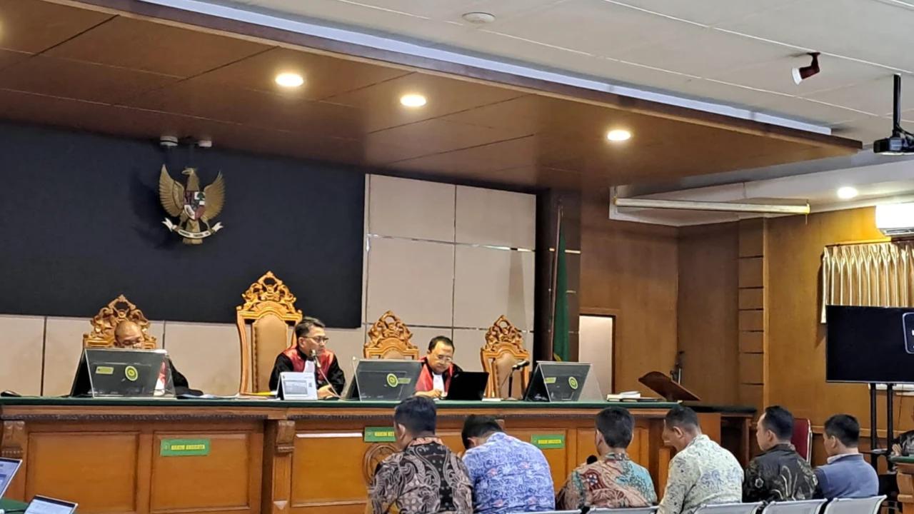Sidang Korupsi Bupati Bekasi, Kepala Dinas Ungkap Ade Kuswara Pernah 'Titip' Pengusaha Biar Dapat Proyek