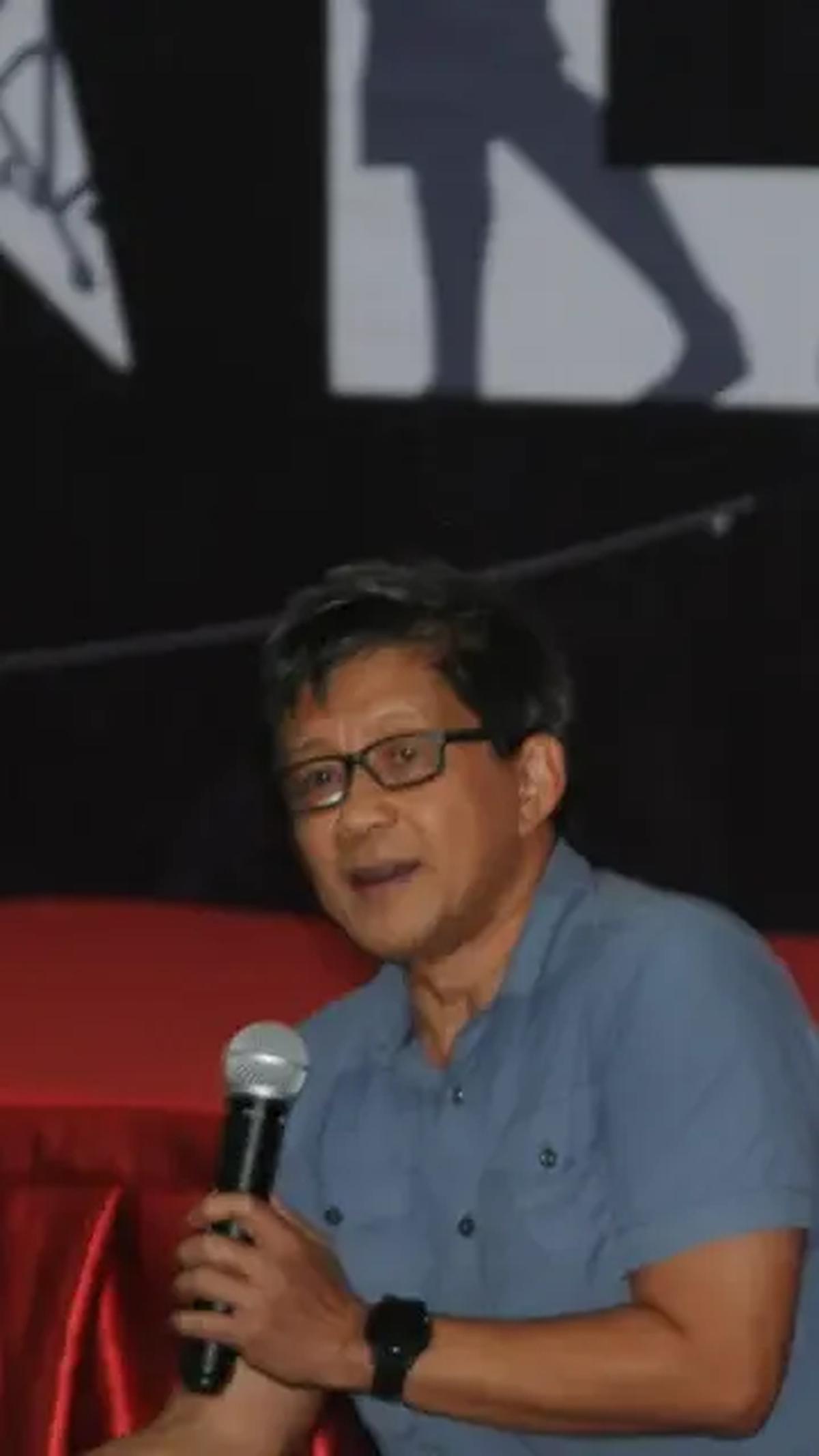"Administrasi penyelidikan, barang bukti (dokumen dan dokumen elektronik) dan hasil klarifikasi terhadap para pelapor, hasil klarifikasi terhadap para saksi dan hasil klarifikasi terhadap para ahli (ahli hukum pidana, ITE, bahasa, hukum tata negara, dan s