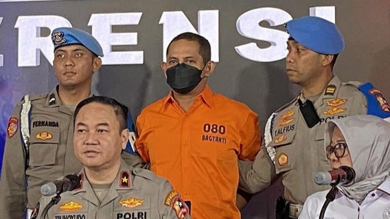 Mantan Kapolres Ngada AKBP Fajar Jalani Sidang Kode Etik Senin Pagi