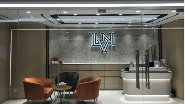Pengencangan Kulit Tanpa Pembedahan Lewat Treatment Terbaru VFU dan Face Sculpting