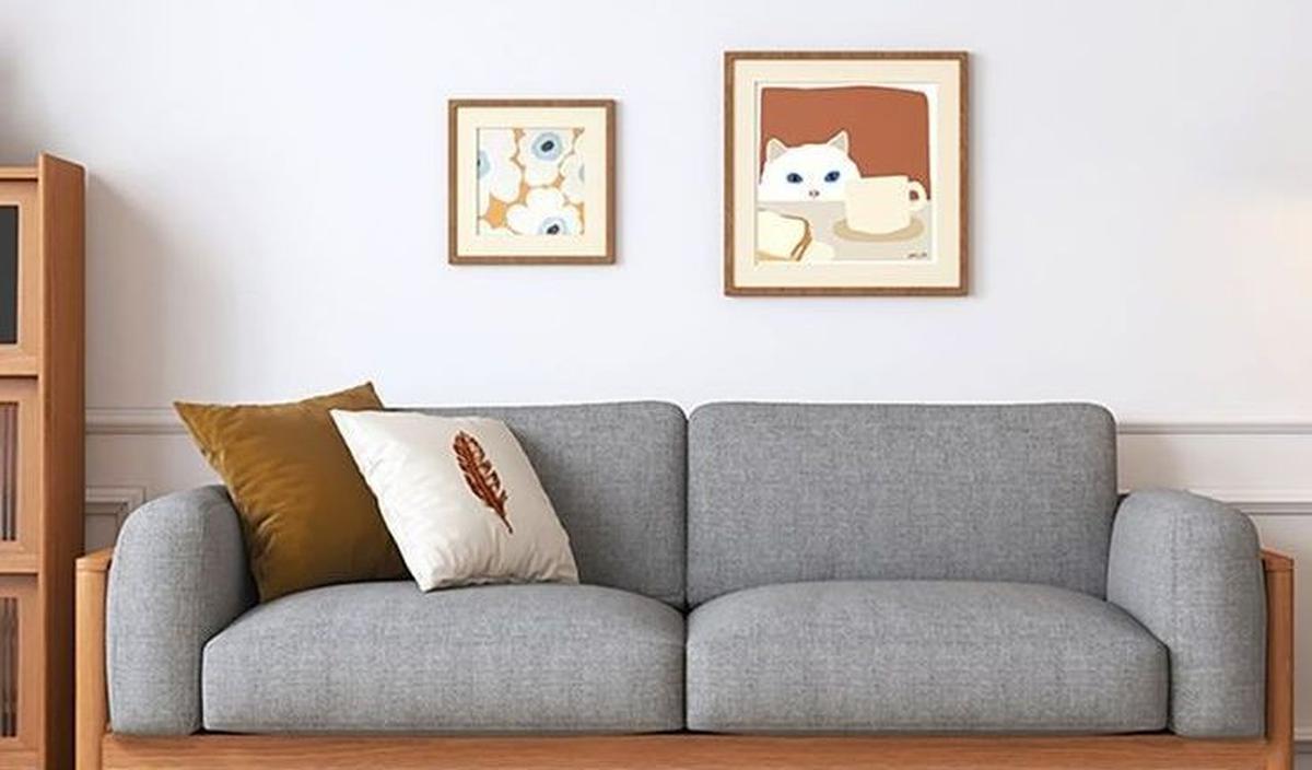 2.&nbsp;Classic Round Arm Sofa