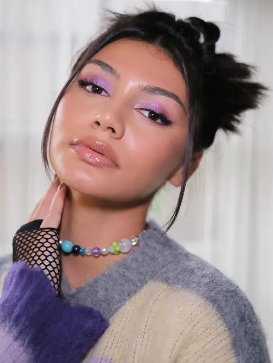 Hasil makeup MUA Aditya @vagueskin ini juga mendapat komentar dari MUA Marlene Hariman yang ikut kaget dengan kemiripan Jihane Almira dengan Zendaya (Instagram: Foto: @vagueskin)