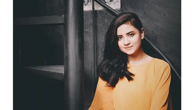 6 Pesona Alya Avivah, Kakak Aliando Syarif yang Cantik dan Memesona