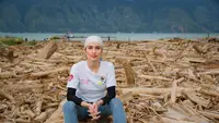 Potret Cinta Laura Kunjungi Aceh Bawa Bantuan: Mereka Memang Merduka, Tapi Memilih Bangkit