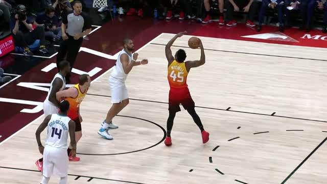 Berita video game recap NBA 2017-2018 antara Utah Jazz melawan Char;otte Hornets dengan skor 106-94.