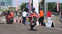Pembalap Honda AIM IRM Mafil Muhammad Rifly Ahsari menjuarai race 1 dan 2 kelas HDC 2 Honda Dream Cup di Makassar, Sulawesi Selatan, Minggu (27/10/2019). (foto: honda)