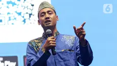 Ustaz Abi Azkakia saat memberikan kultum di acara KapanLagi Buka Bareng BRI Festival 2024 di Plaza Timur Senayan, Jakarta, Minggu (24/3/2024). (Liputan6.com/Herman Zakharia)