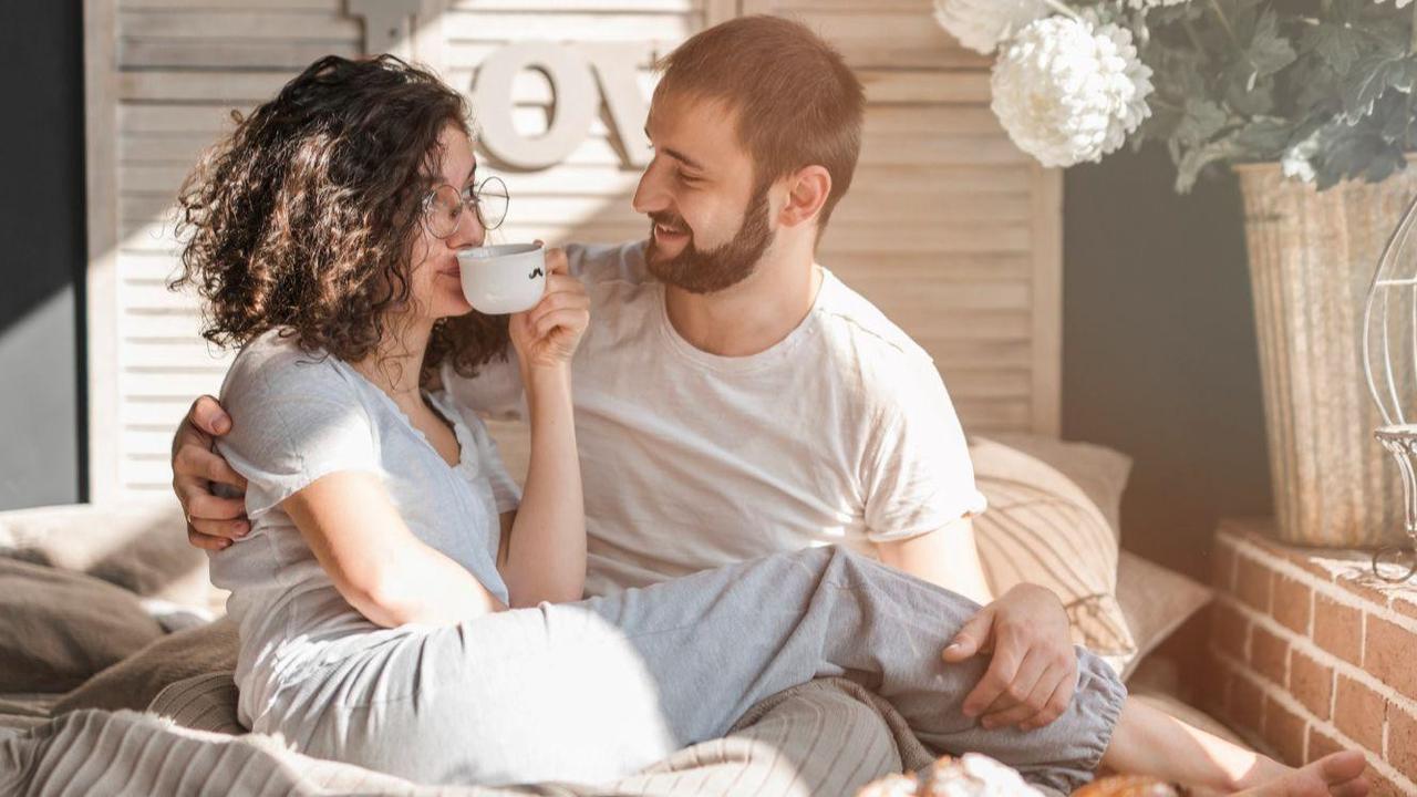 75 Good Morning Love Messages for Him to Make Him Smile