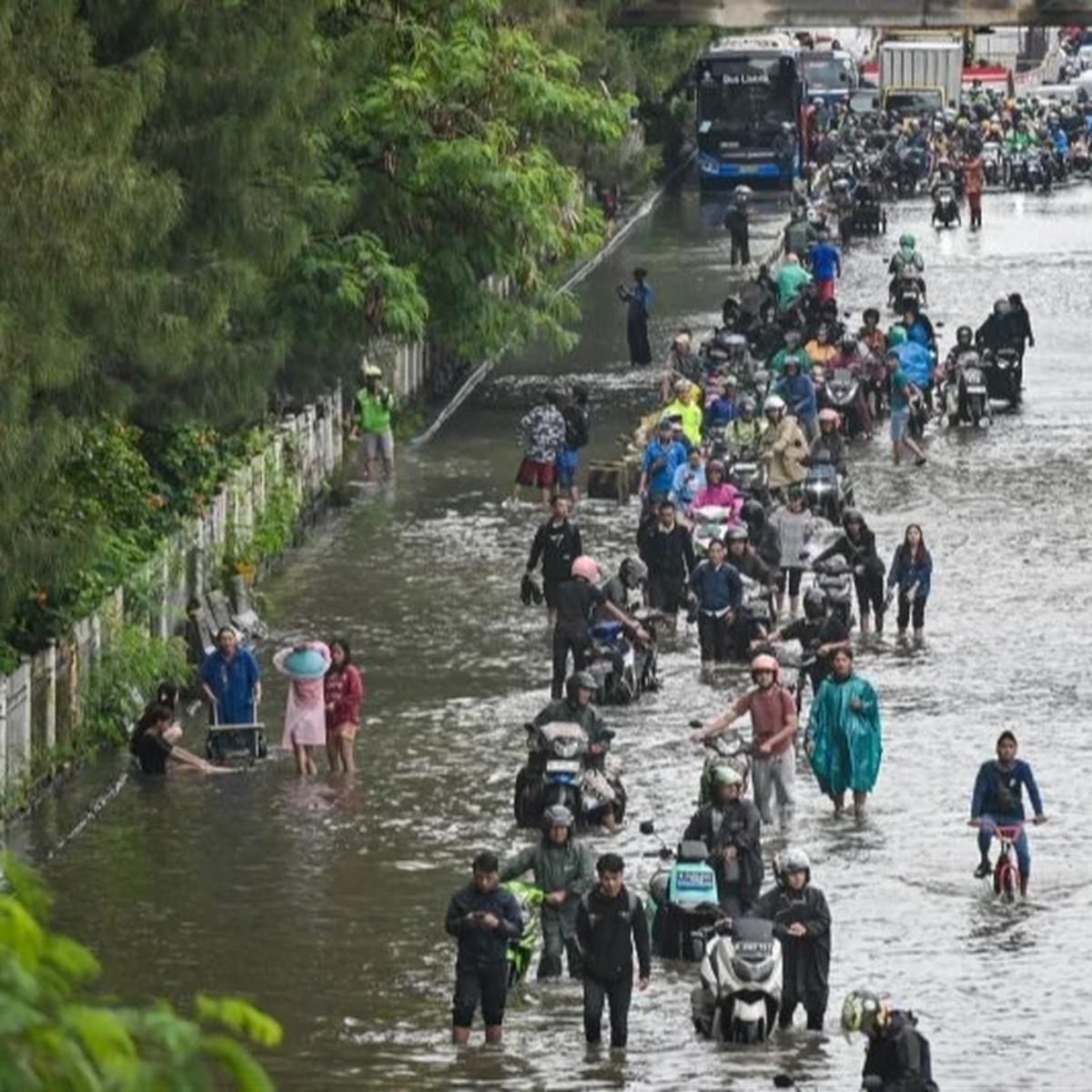 47 RT dan 23 Jalan di Jakarta Masih Terendam Banjir, BPBD Imbau Warga Waspada