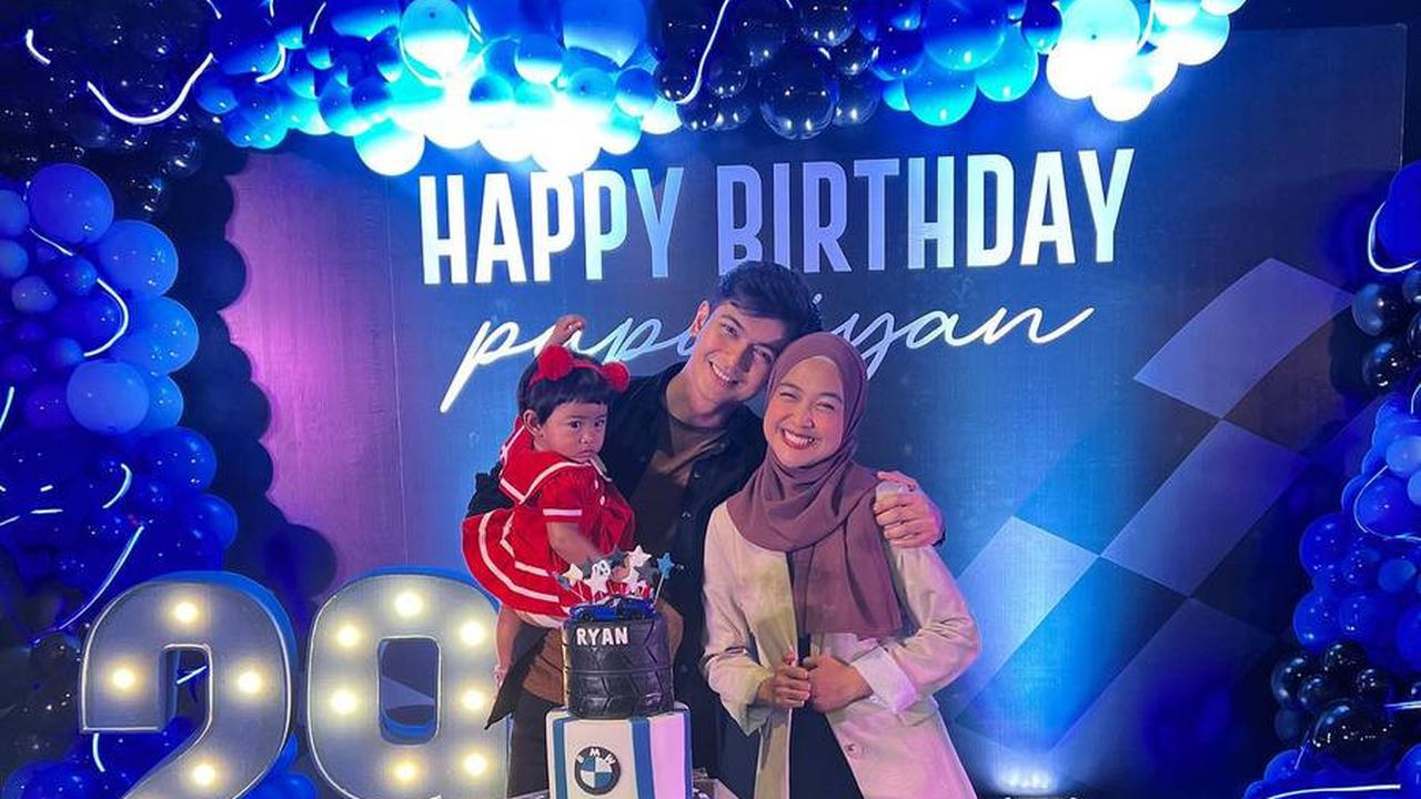 Dikabarkan Rumah Tangganya Retak, Ini Deretan  Potret Ria Ricis dan Teuku Ryan Posting Caption yang Bikin Netizen Cocoklogi