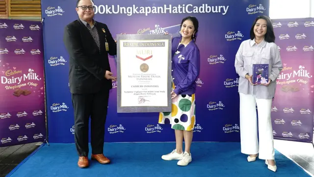 Cadbury Berhasil Pecahkan Rekor MURI dan peluncuran  e-book hasil kolaborasi Cadbury dan NKCTHI yang berisi 30 ungkapan hati terbaik