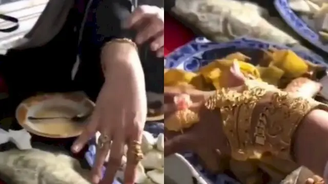 6 Aksi Emak saat Arisan Ini Kocak, dari Bungkus Makanan Hingga Foto Bersama