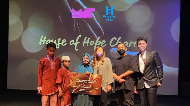 Cornellius Deva Suhartono bersama House of Hope melakukan penggalangan dana dan mendonasikan ke Panti Asuhan