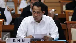 Kepala BNN Budi Waseso memberikan penjelasan saat Raker dengan Komisi III DPR di Jakarta, Rabu (8/6). Rapat tersebut membahas usulan alokasi dalam Rancangan Anggaran Pendapatan dan Belanja Negara Perubahan (RAPBN-P) 2016. (Liputan6.com/Johan Tallo)