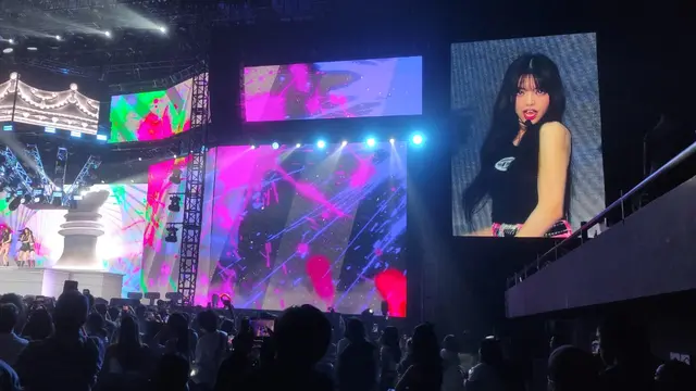 Konser ITZY di Tennis Indoor Senayan, Jakarta, Sabtu(4/2/2023).