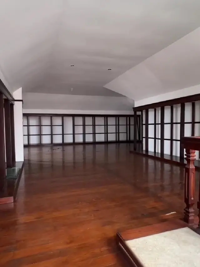 5 Potret Rumah Baru Rian D'Masiv Berkonsep Minimalis dan Miliki Sentuhan Kayu (credit: instagram/rianekkypradipta).