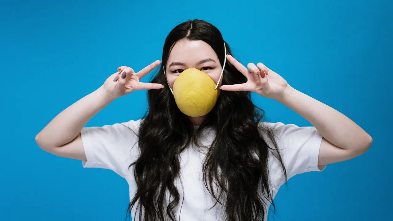 5 Cara Efektif Mencegah Maskne, Jerawat akibat Pemakaian Masker