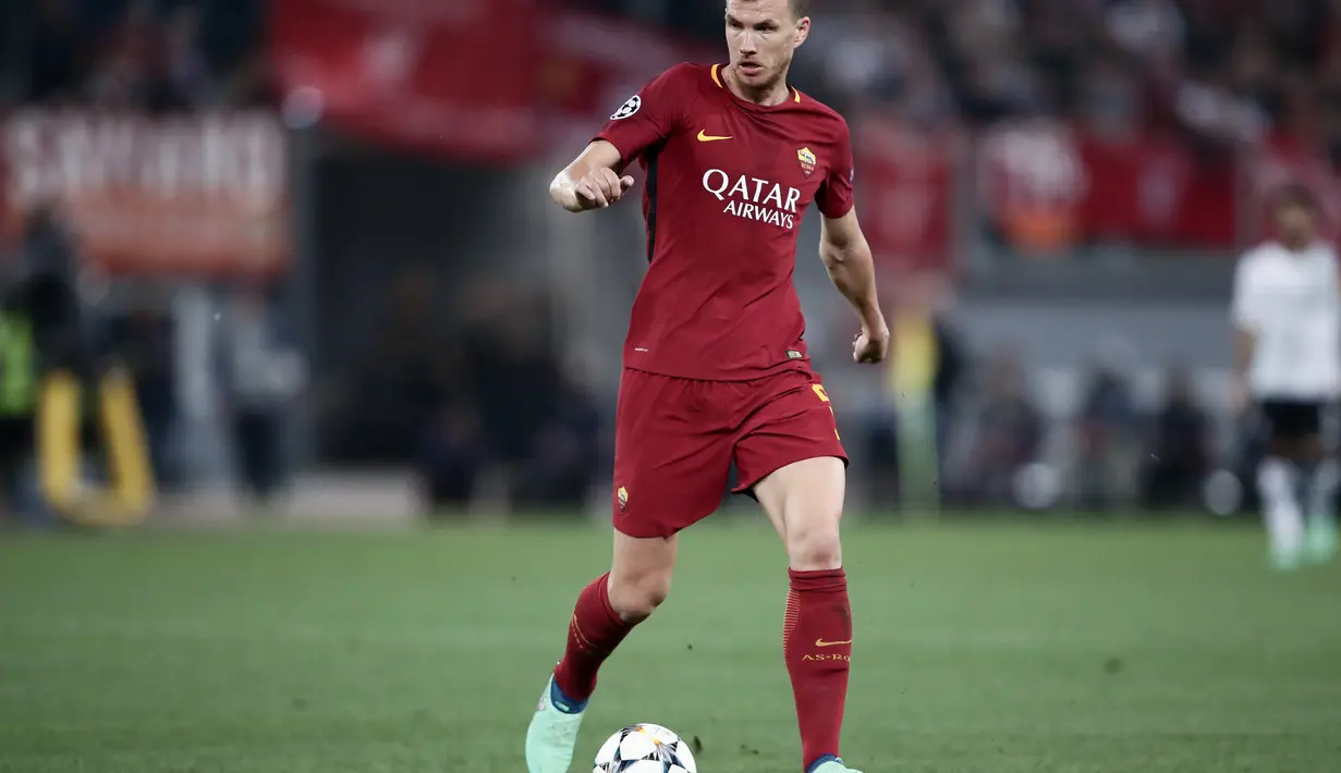 3. Edin Dzeko (AS Roma) - 5 gol dan 3 assist (AFP/Isabella Bonotto)