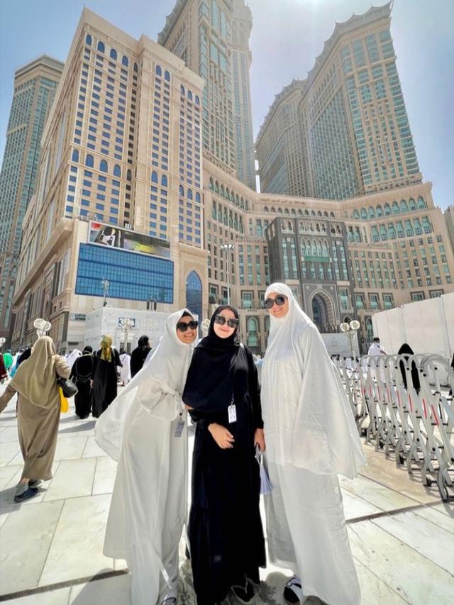 Fuji Umroh di Tanah Suci