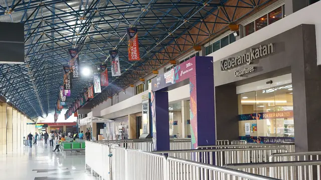Angkasa Pura I terus melakukan pembenahan Bandara Sentani Jayapura untuk mendukung kesuksesan penyelenggaraan PON XX. (Dok AP I)