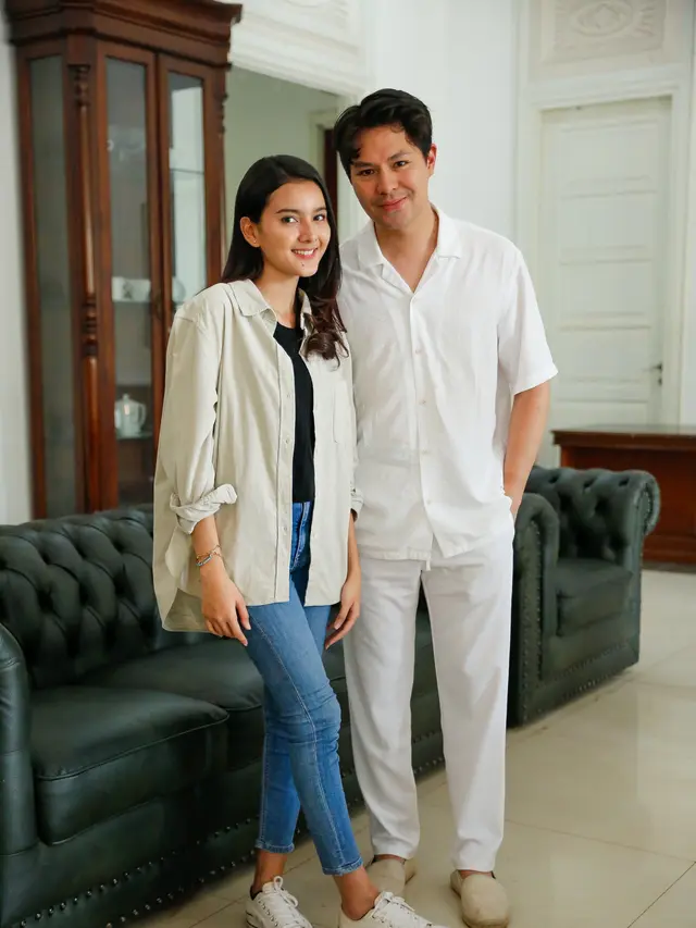 Fero Walandouw dan Nabila Zavira bermain dalam sinetron Aini Malaikat Tak Bersayap.