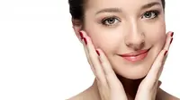 Berikut empat hal yang dapat Anda lakukan untuk membuat kulit wajah terlihat lebih cerah. (Foto: iStockphoto)