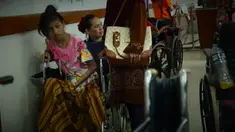 Alfin Tuasalamony kapten timnas Indonesia U-23 menjalani proses pemulihan cedera di RS Cipto Mangunkusumo, Jakarta. Alfin berjuang sembuh dari cedera agar bisa kembali ke pentas sepak bola nasional.