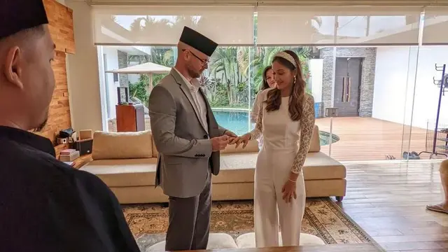 Dipersunting Pria Bule, Intip Gaya Minimalis Andrea Georgina Pakai Jumpsuit di Momen Pernikahan