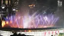 Pesta kembang api pada pembukaan Asian Para Games 2018 di Stadion Utama Gelora Bung Karno, Jakarta, Sabtu (6/10). Asian Para Gamesdigelar pada 6-13 Oktober 2018. (merdeka.com/imam buhori)