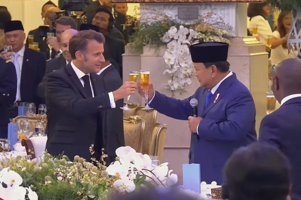 Presiden Prabowo Subianto menggelar gala dinner atau jamuan makan malam kenegaraan bersama Presiden Prancis, Emmanuel Macron dan istrinya, Brigitte Macron di Istana Negara Jakarta, Rabu (28/5/2025) (Youtube Sekretariat Presiden)