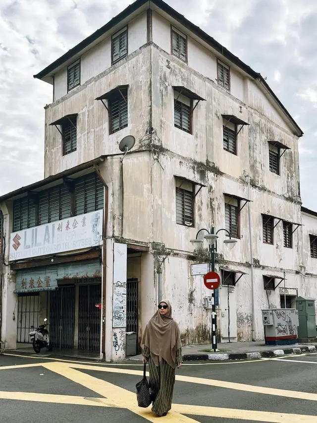 Natasha Rizky Pakai Gamis
