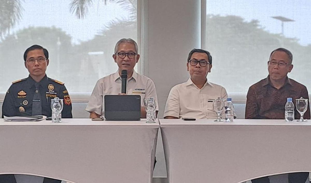 Dia menyebut pihak PJT menginformasi bahwa barang tersebut merupakan barang kiriman.&nbsp;