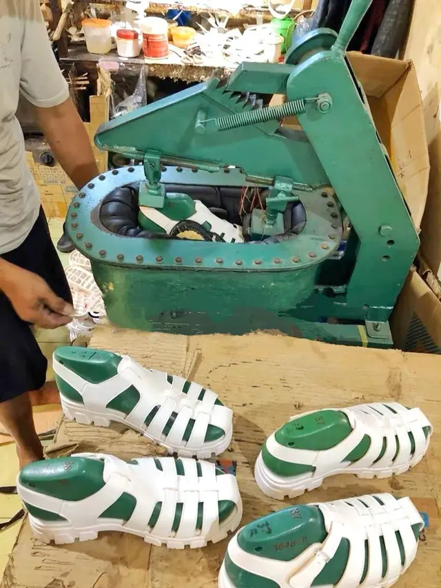 Proses Produksi Sahiku Shoes