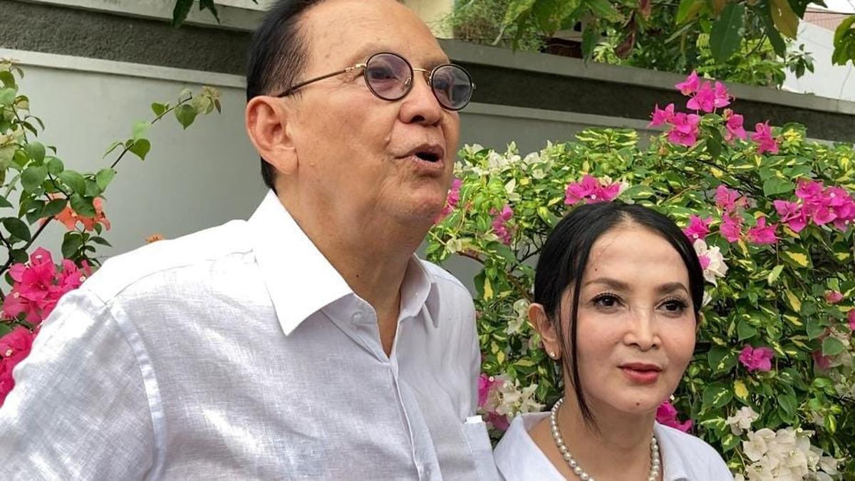 Roy Marten Puji Sikap Anna Maria: Pembela Suami Nomor Satu