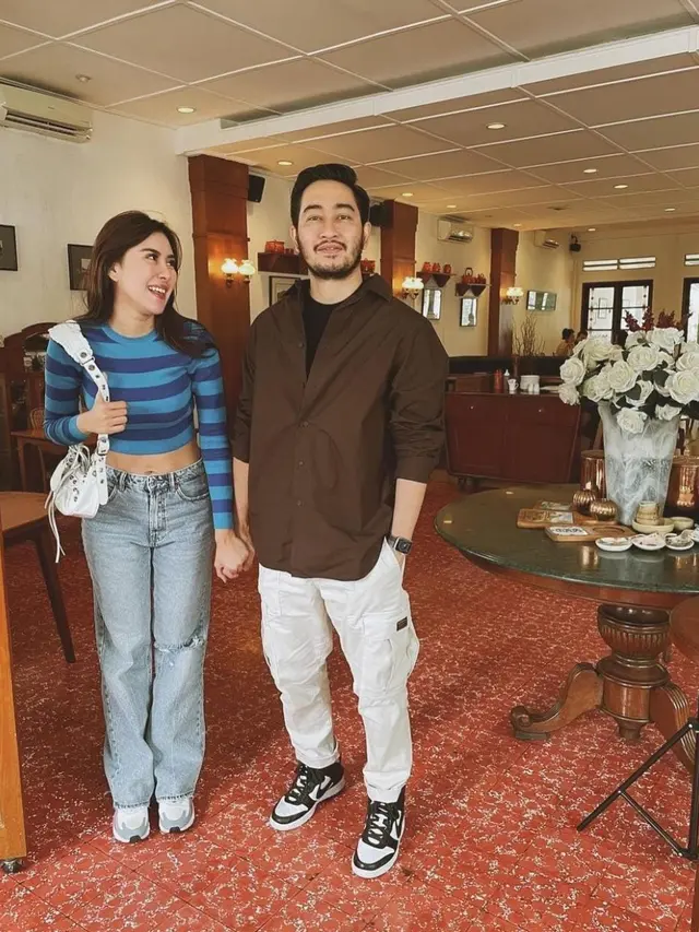 Syahnaz dan Jeje Govinda