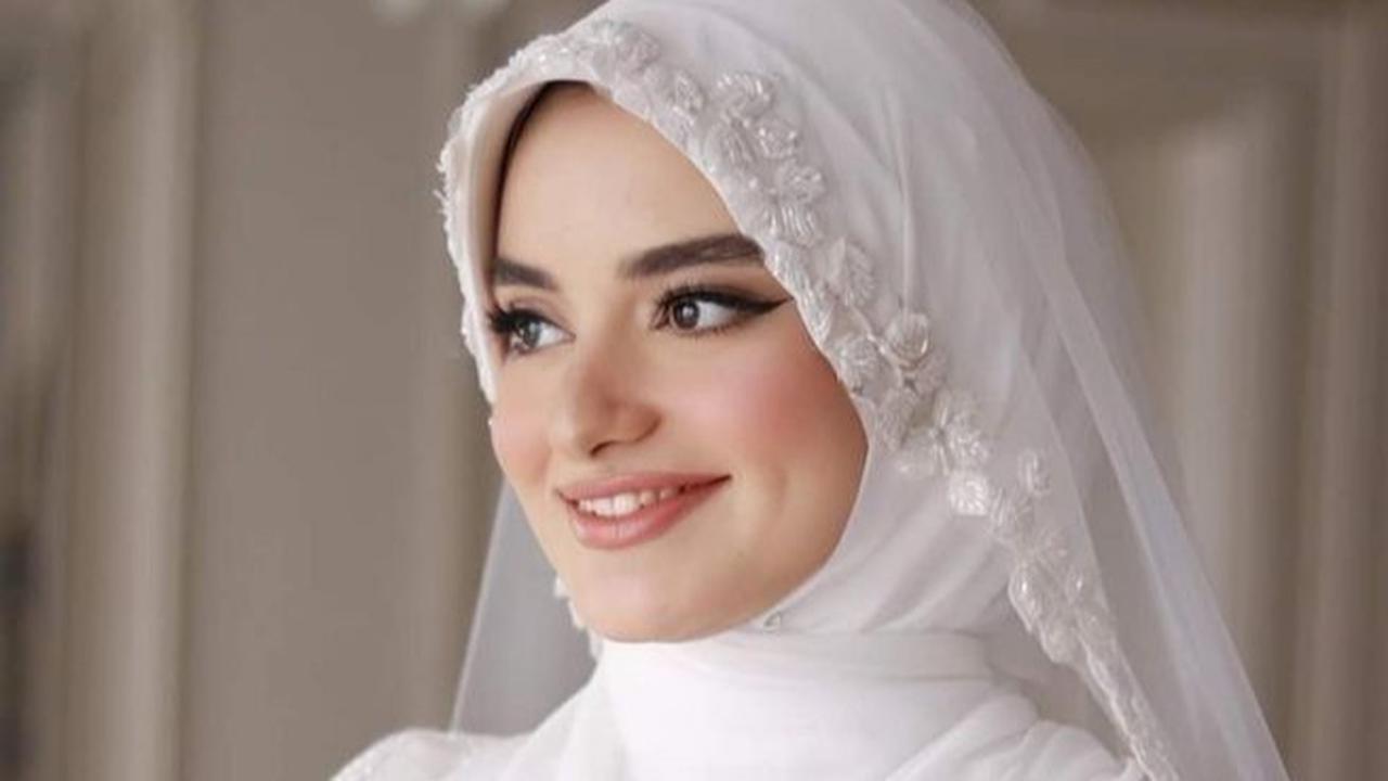 7 Tips Sederhana Bantu Para Hijabers Merawat Rambut Agar Tetap Sehat, Kuat dan Bebas Apek Sepanjang Hari