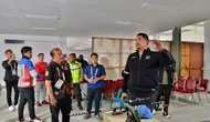 Menteri Pemuda dan Olahraga (Menpora) RI Dito Ariotedjo meninjau beberapa venue PON XXI Aceh-Sumut 2024 di wilayah Aceh, Rabu (18/9/2024) siang, khususnya venue yang mengalami kerusakan akibat cuaca ekstrem yang menimpa Aceh. Menpora pun mengimbau agar ke depannya, penundaan pertandingan bisa dilakukan demi memastikan aspek keselamatan tetap jadi prioritas utama di tengah cauca ekstrem yang melanda. (Dok. Kemenpora)